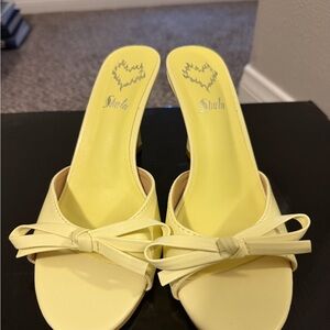 Yellow Bow Heels